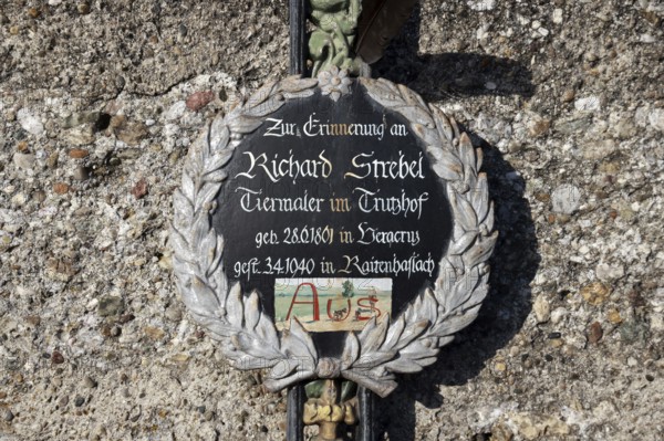 Tomb cross of the animal painter Richard Strebel, inscription with sentimental painting,