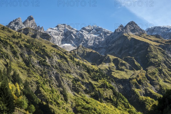 View of Trettachspitze, Mädelegabel, Hochfrottspitze and Bockkarkopf, near Einödsbach, Allgäu