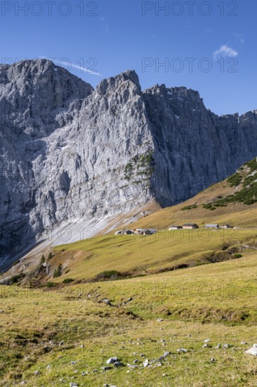 Dreizinkenspitze and Laliederer Wand, landscape with mountain village and impressive rock face,
