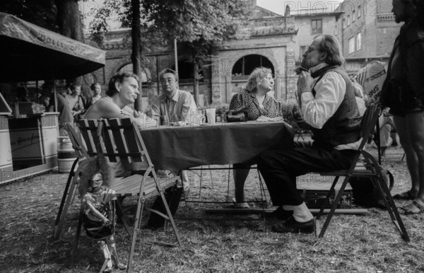 Germany, Berlin, 07.08.1992, celebration of the first contract between Pfefferberg and the Pause