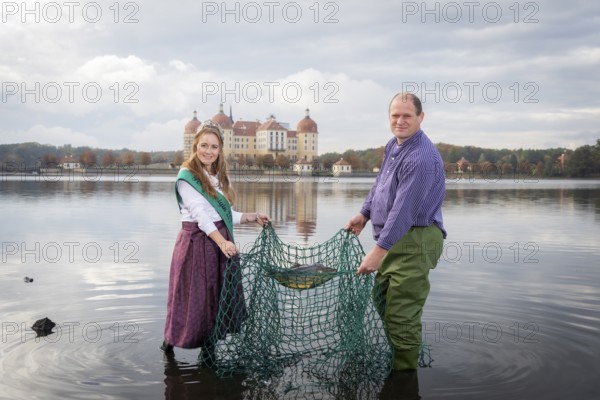 The new Saeschian fish queen Janine Rossol and Henry Lindner, managing director of Moritzburger