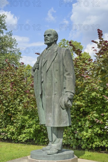 Lenin, bronze statue from Soviet times, History Museum, Estonian History Museum Maarjamäe Palace,