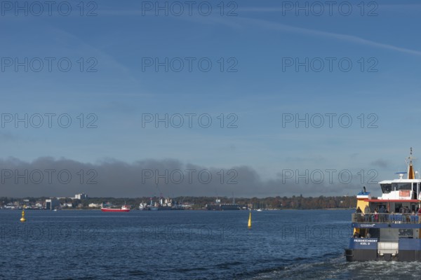 State capital Kiel, industry and shipyards in the Friedrichsort district, dock, LINDENAU Werft