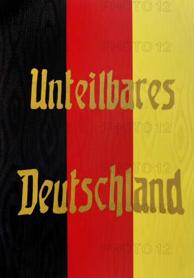 Mourning ribbon with the inscription Indivisible Germany, exhibition, Stiftung