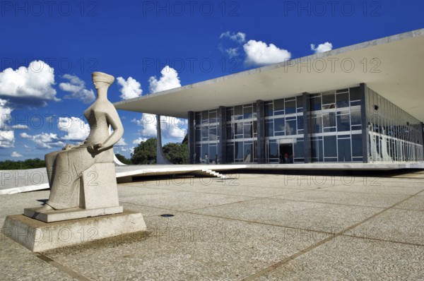 Supremo Tribunal Federal - Escultura de Alfredo Ceschiatti - JUS, Brasilia, DF, Brazil