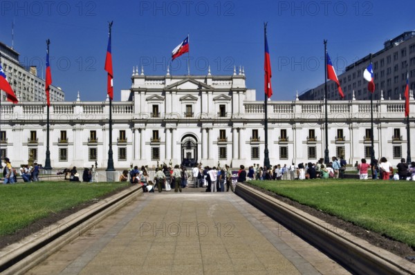 La Moneda Palace, La Constituicion square, Santiago, Chile