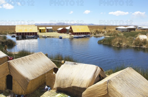 Ilhas flutuantes - Islas Uros - Lago Titicaca - Perú ATENÇÃO: NÃO PODEMOS REPRESENTAR ESSA IMAGEM