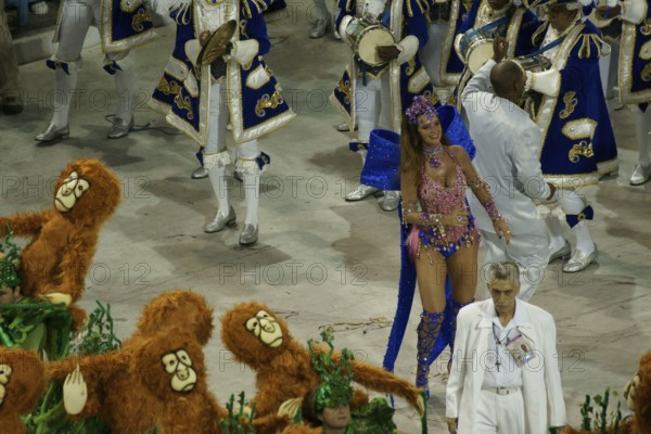 Luma de Oliveira, Queen of the Battery, Carnival 2009, School of Samba Portela, Rio de Janeiro,