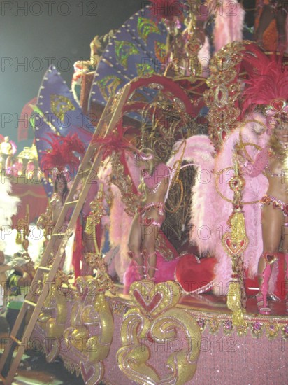 Car of Moulin Rouge Ballerinas, Concentration of the School of Samba Grande Rio, Carnival 2009, Rio