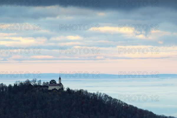 Inversion weather, fog, sunrise, autumn, view from Breitenstein to Teck Castle, Ochsenwang, Swabian