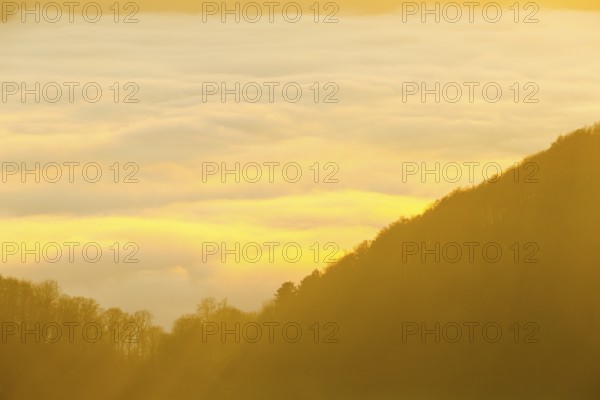 Inversion weather, fog, sunset, autumn, Breitenstein, Ochsenwang, Swabian Alps, Baden-Württemberg,