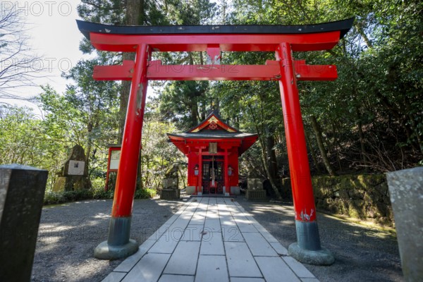 Red Torii and Small Shrine, Hakoneshichifukujin, Hakone Shrine, Shinto Shrine, with Sun Star,
