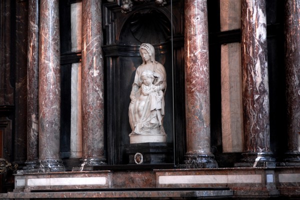 Bruges Madonna, sculpture by Michelangelo from 1501 to 1506, Moscron chapel of the Bruges Church of