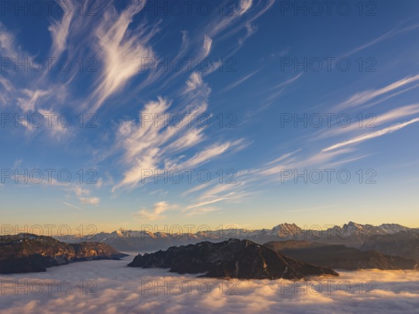 Feather clouds over the Berchtesgaden Alps, fog in the valley, Hochstaufen, Chiemgau Alps, Upper