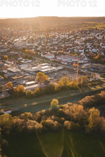 City and surrounding nature in soft autumn light, residential areas clearly visible, Grossbottwar,