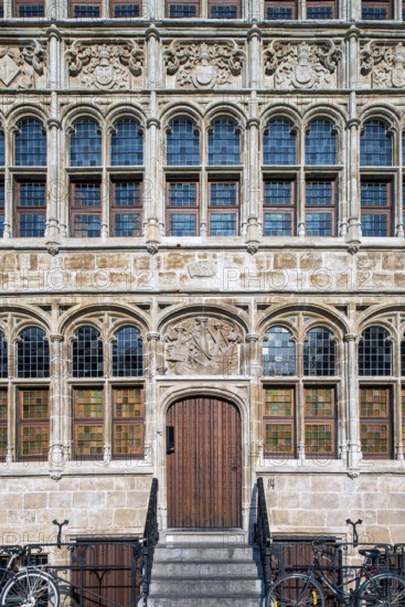 Façade of 16th century guildhall of the Free Boatmen, Gildehuis der Vrije Schippers at the Graslei