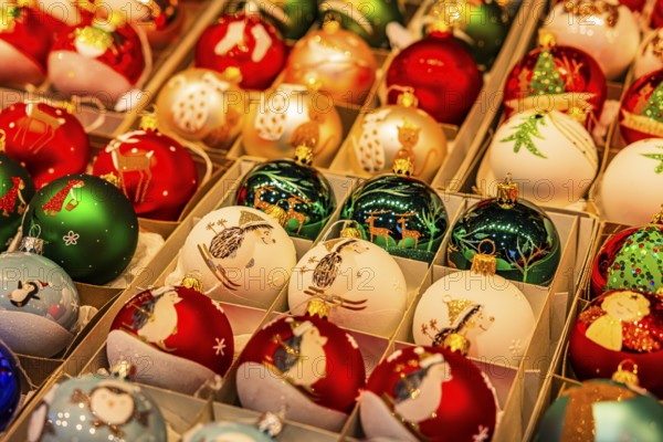Sales stand with colorful Christmas tree balls, Christkindlmarkt, Marienplatz, Munich, Upper