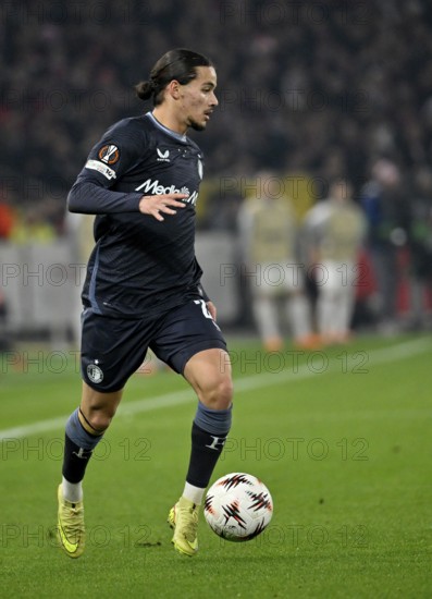 Anis Hadj Moussa Feyenoord Rotterdam (23) Ball action Europa League, MHPArena, MHP Arena Stuttgart,