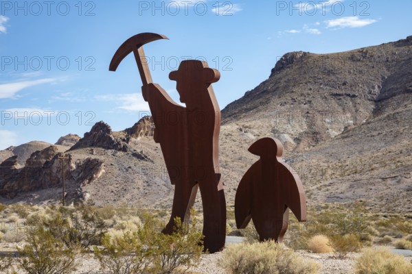 Beatty, Nevada - Art is the attraction in Rhyolite, a town that boomed briefly after gold was