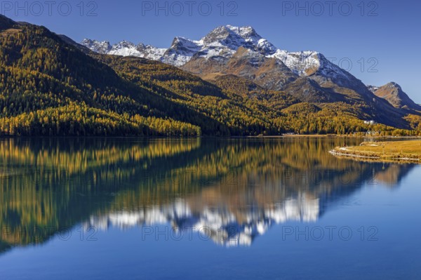 Mountain lake, reflection, mountains, larch forest, autumn discoloration, autumn, sunny,