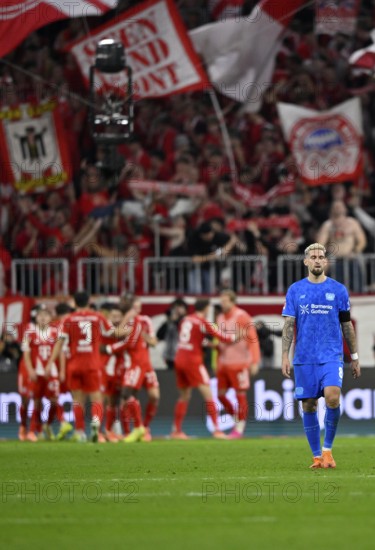 FC Bayern Munich FCB goal cheers, disappointed, disappointment at Robert Andrich Bayer 04