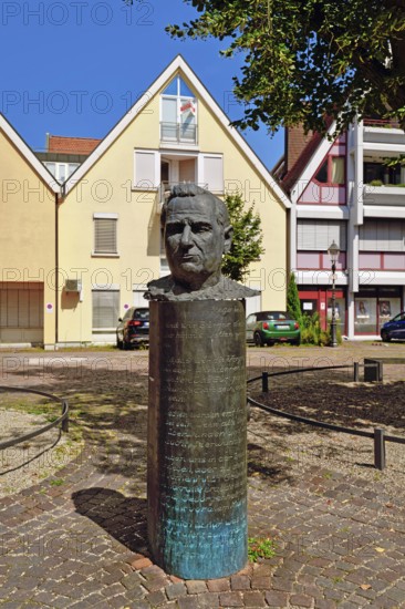 Ettlinge, Germany - August 13th 2025: Bronze bust of German politician and mayor of Ettlingen Hugo