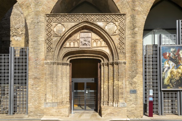 Stonework design historic arched door, Aljafería Palace, Zaragoza, Aragon, Spain, Europe - doorway