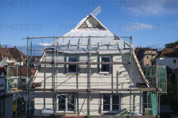 Energetic renovation of an apartment building, renovation of an old building, thermal insulation,