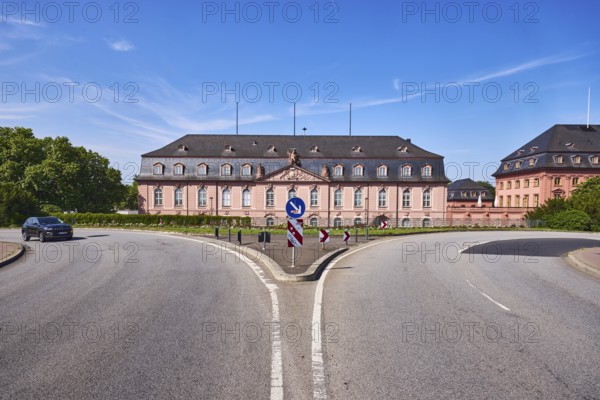 New Armoury, State Chancellery, Baroque style, trees, lawn, road, lanes, blue sky, cirrostratus
