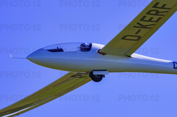A Schempp-Hirth Nimbus 3MR motor glider, registration D-KERF, during a screening as part of an air