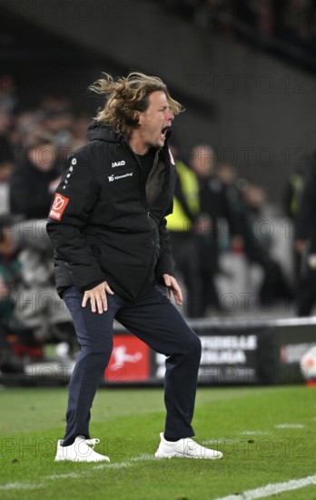 Coach coach Bo Henriksen 1st FSV Mainz 05 on the sidelines Gestik Gesture MHPArena, MHP Arena