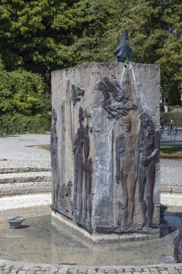 Zanner Brunnen, created by artist Christa Bruder-Schön, installed in 2017 in front of