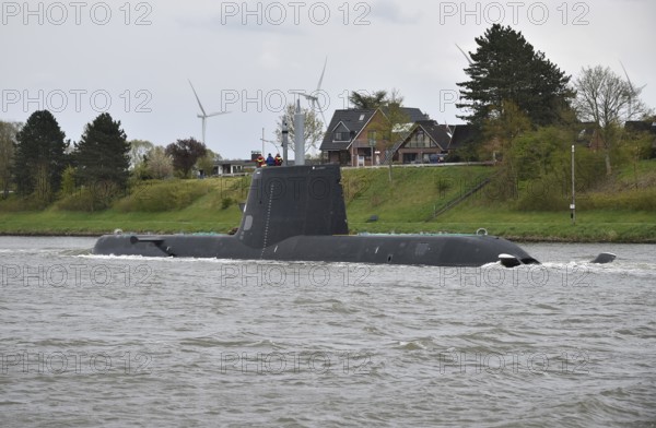Warship, submarine, submarine TKMS Submarine 01 sails in the Kiel Canal, Schleswig-Holstein,