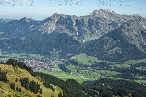 View from Söllerkopf of Oberstdorf and Illertal, behind Nebelhorn, Rubihorn and Schattenberg,