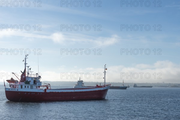 Kiel Fjord, Holtenau district, Kiel, Baltic Sea, ships at anchor to the Kiel Canal locks, NOK,