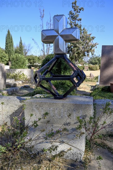 Grave of August Stauch, who found the first diamond in Namibia in 1908, at the Gammams cemetery,