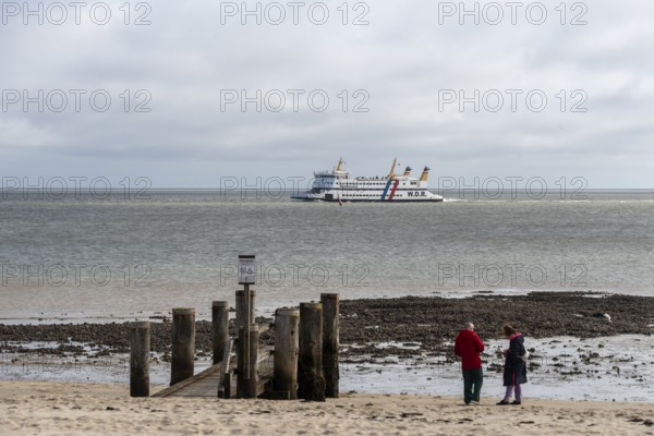 Ferry of the Wyker Dampfschiffs-Reederei (W.D.R.), North Friesland, Wyk, Föhr Island,