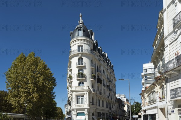 Vichy, listed as World Heritage by UNESCO. The old Astoria Palace hotel. Allier department.