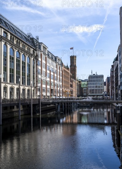 Building and canal Bleichenfleet, behind building Alte Post with tower, Hamburg Mitte, Hamburg,