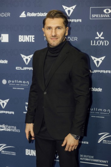 Flamur Aljiji on the red carpet in front of the award ceremony at Pullmann Berlin Schweizerhof,