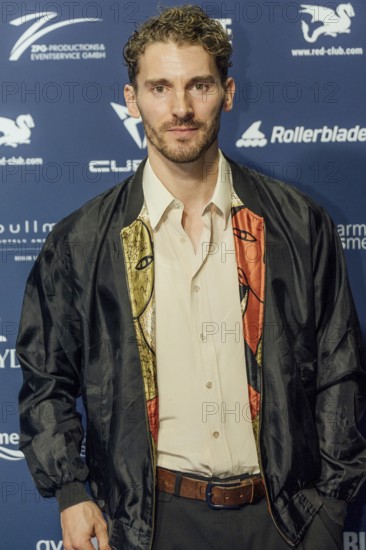 Martin Bruchmann on the red carpet in front of the award ceremony at the Pullmann Berlin
