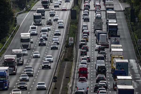 Traffic jam on the A3 motorway between the Hilden junction and the Mettmann junction, view to the