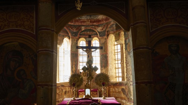 Metropolis, Metropolitan Church of Agios Dimitrios Mystras, An atmospheric church interior with a