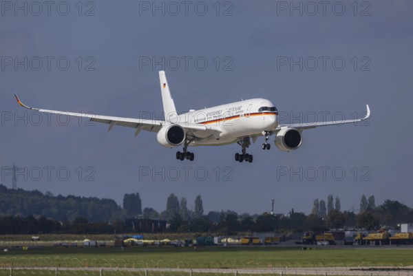 Government aircraft approaching Stuttgart Airport. Aircraft registration: 10-03, Luftwaffe, German