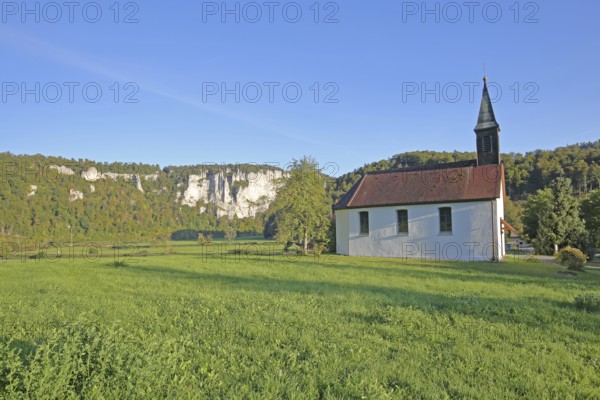 St. Agatha Chapel and landscape with rock formations, rock cliffs, rocks, Schaufelsen, Sankt,