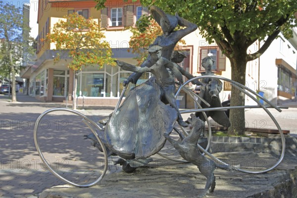 Sculpture Bertha Benz by Pit Elsasser 1991, Monument to the historic first motorised automobile