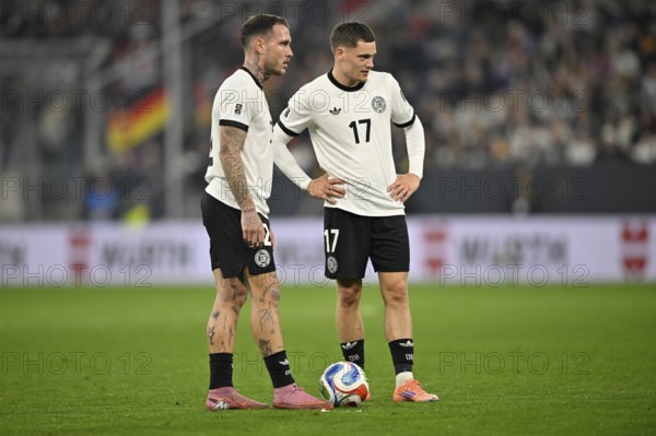 David Raum GER (22) Florian Wirtz GER (17) ready for free-kick, World Cup qualifier, international