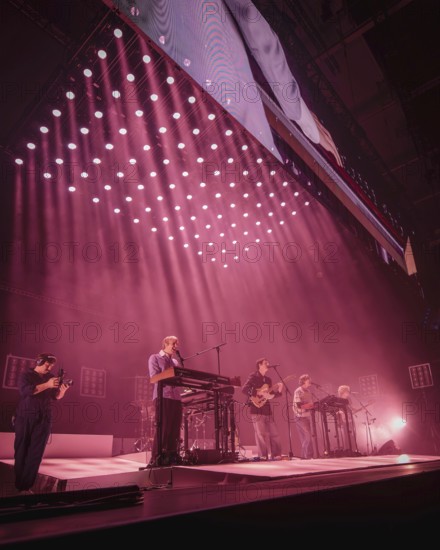 Louie Swain (Keyboarder), Jules Crommelin (Gitarrist), Patrick Hetherington (Keyboarder) und Noah