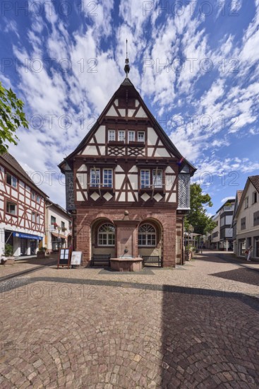 Historisches Rathaus, Fachwerkgebäude, Altes Rathaus Café Hofheim am Taunus, Fußgängerzone, Gehweg