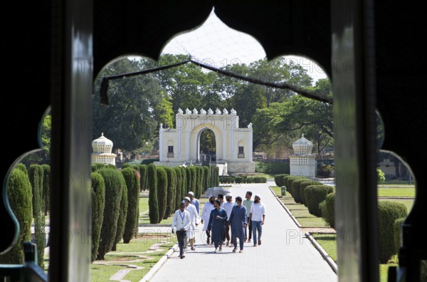 View of the garden in the Daria Daulat Bagh or Tipu Sultan's Summer Palace, Srirangapatna,